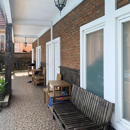 Urbanview Hotel Villa Q Gisting Bandjarnegeri Екстер'єр фото