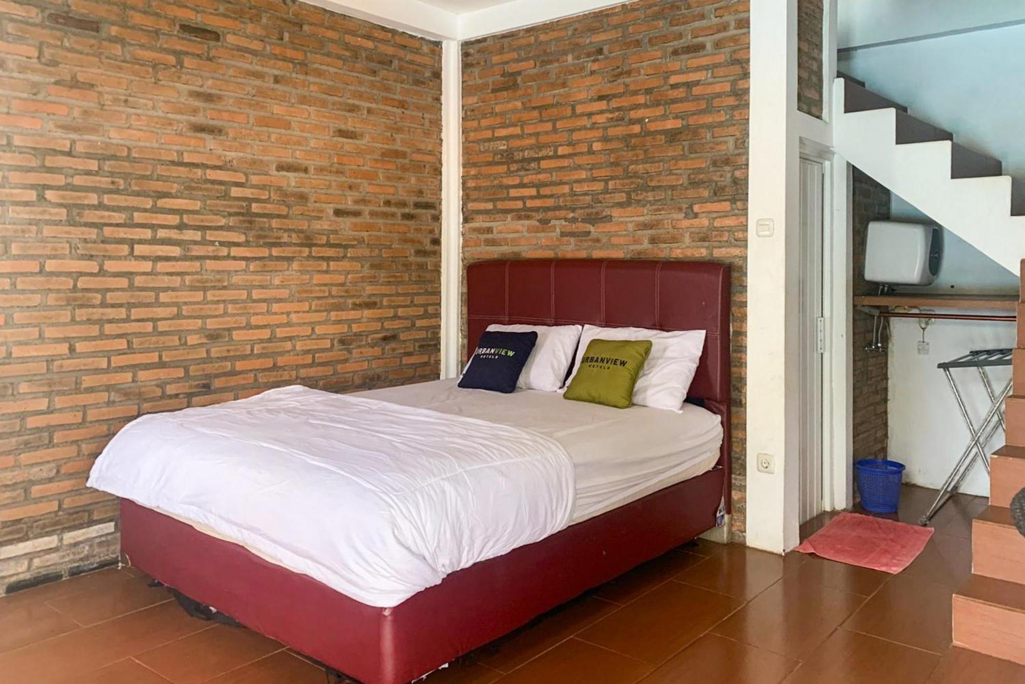 Urbanview Hotel Villa Q Gisting Bandjarnegeri Екстер'єр фото