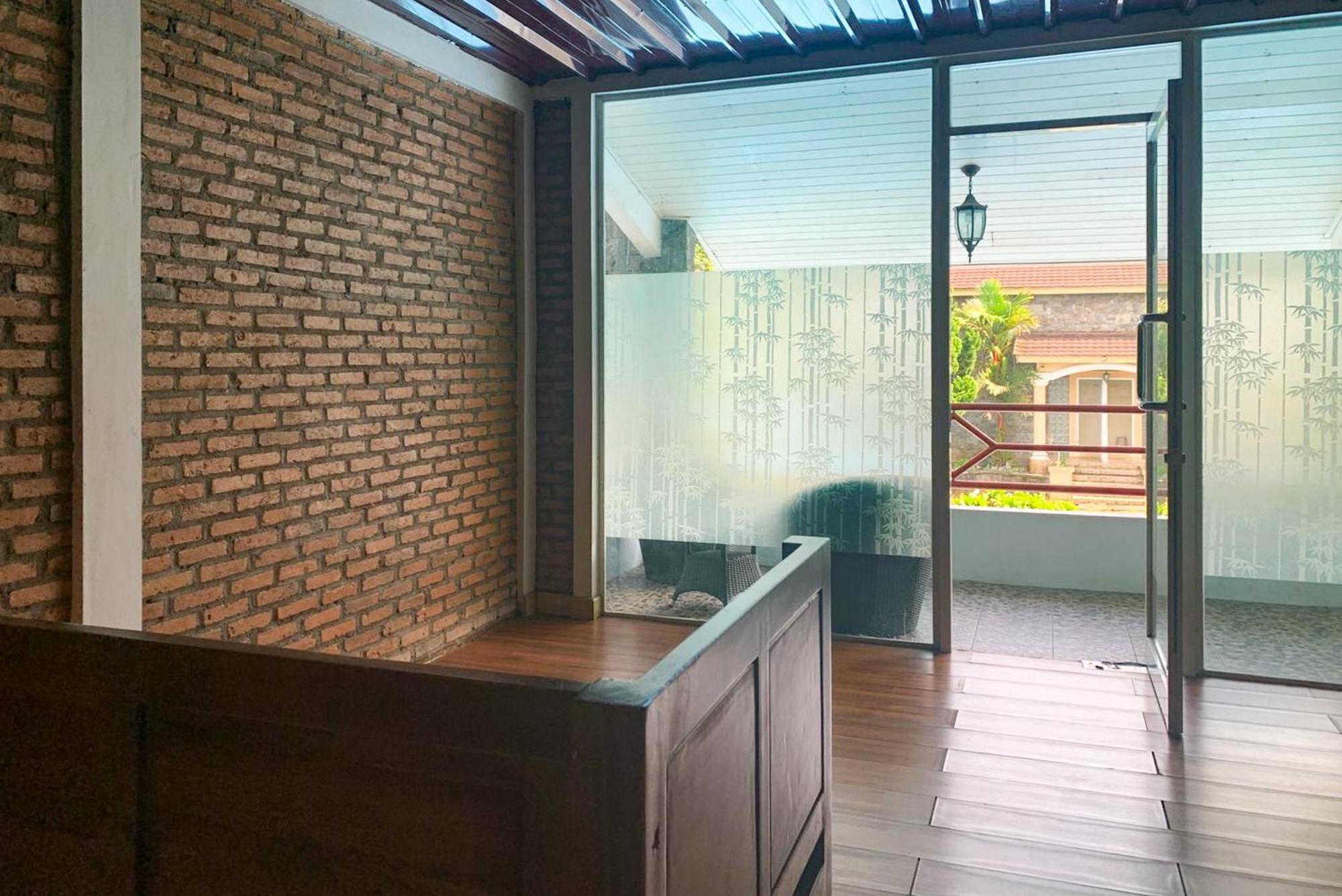 Urbanview Hotel Villa Q Gisting Bandjarnegeri Екстер'єр фото