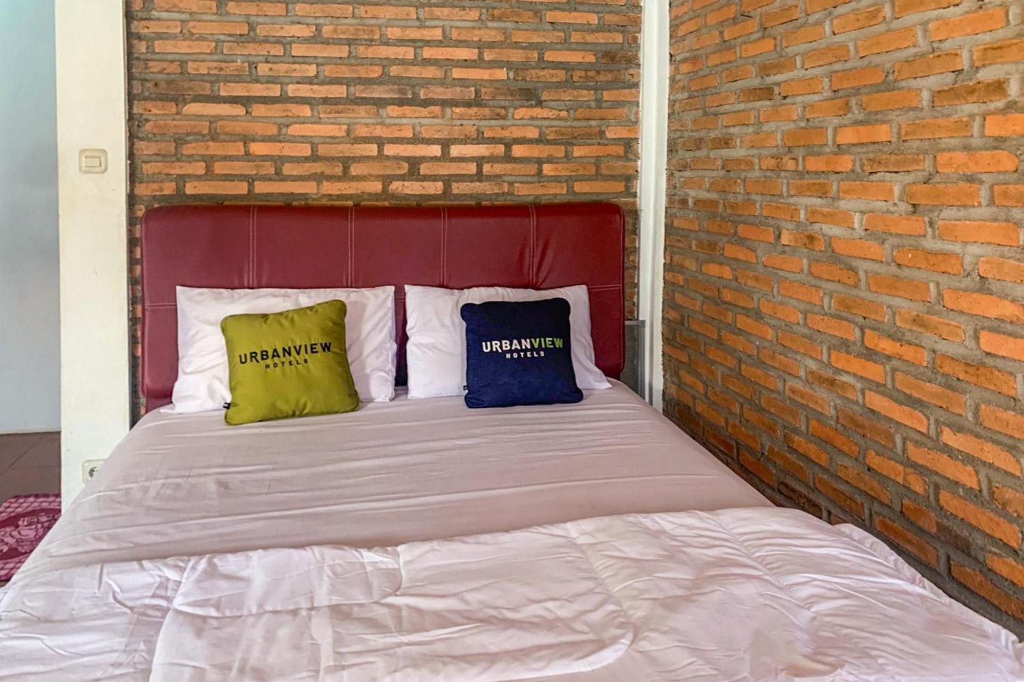 Urbanview Hotel Villa Q Gisting Bandjarnegeri Екстер'єр фото